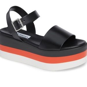 STEVE MADDEN PLATFORM SANDAL
